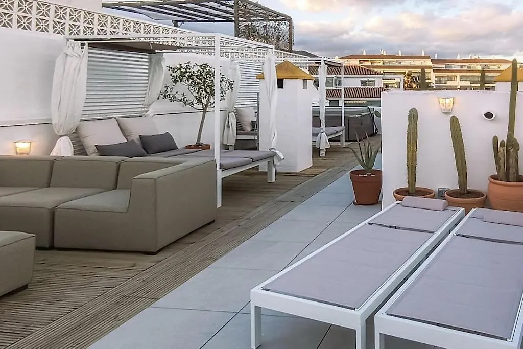 Rooftop Oasis At Ocean Point Calahonda - Just Few Steps Away From The Beach, Restaurants & Shops Apartment Sitio de Calahonda