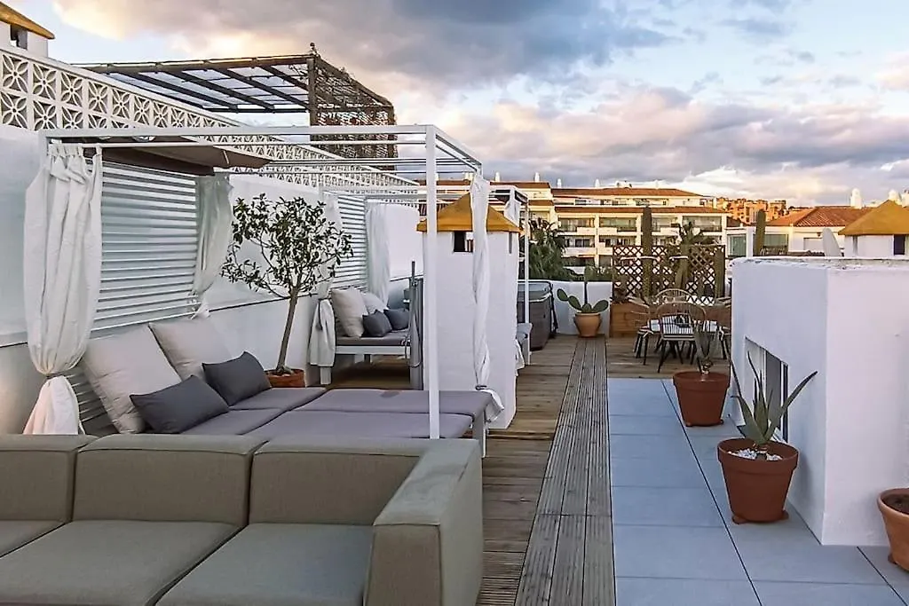 Rooftop Oasis At Ocean Point Calahonda - Just Few Steps Away From The Beach, Restaurants & Shops Apartment Sitio de Calahonda
