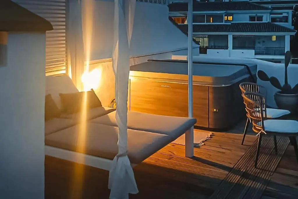 Rooftop Oasis At Ocean Point Calahonda - Just Few Steps Away From The Beach, Restaurants & Shops Apartment Sitio de Calahonda