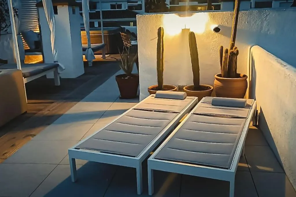 Rooftop Oasis At Ocean Point Calahonda - Just Few Steps Away From The Beach, Restaurants & Shops Apartment Sitio de Calahonda Spain