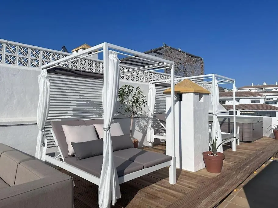 Rooftop Oasis At Ocean Point Calahonda - Just Few Steps Away From The Beach, Restaurants & Shops Apartment Sitio de Calahonda