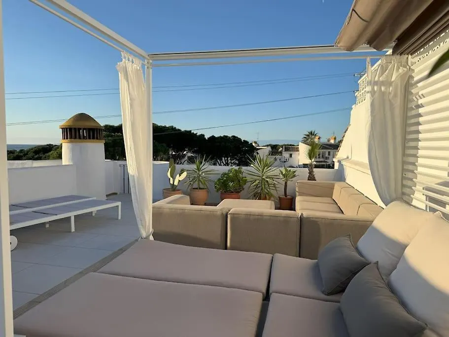 Rooftop Oasis At Ocean Point Calahonda - Just Few Steps Away From The Beach, Restaurants & Shops Apartment Sitio de Calahonda
