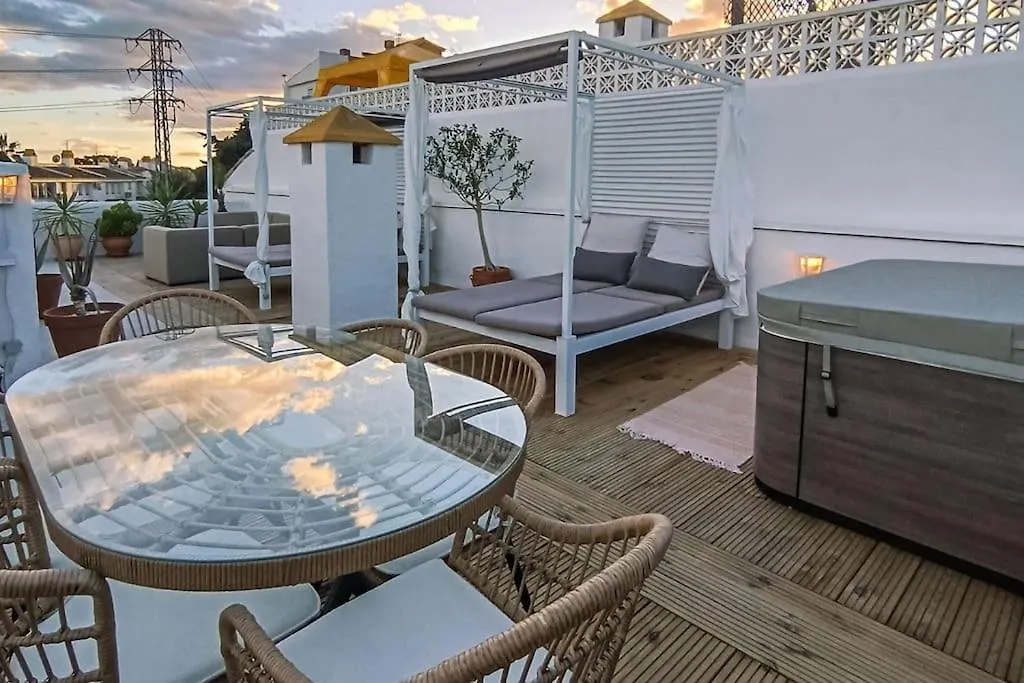 Rooftop Oasis At Ocean Point Calahonda - Just Few Steps Away From The Beach, Restaurants & Shops Apartment Sitio de Calahonda